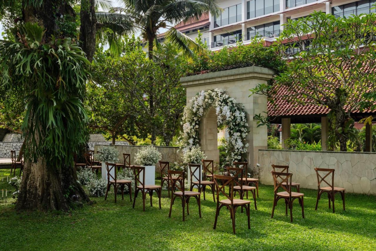 Mustika Yogyakarta Resort And Spa Maguwo Exterior photo