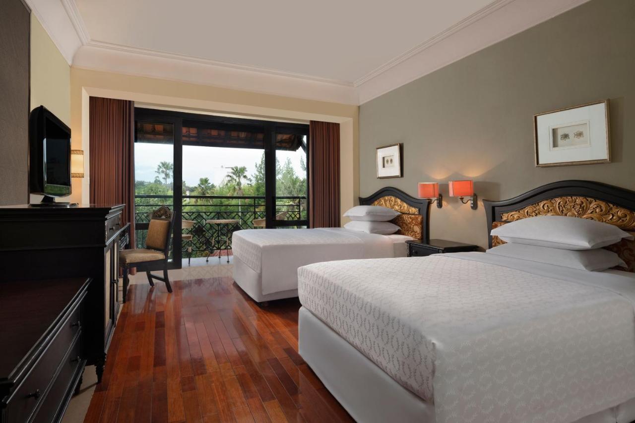 Mustika Yogyakarta Resort And Spa Maguwo Exterior photo