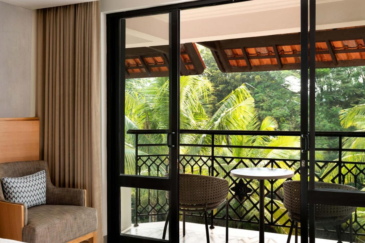 Mustika Yogyakarta Resort And Spa Maguwo Exterior photo