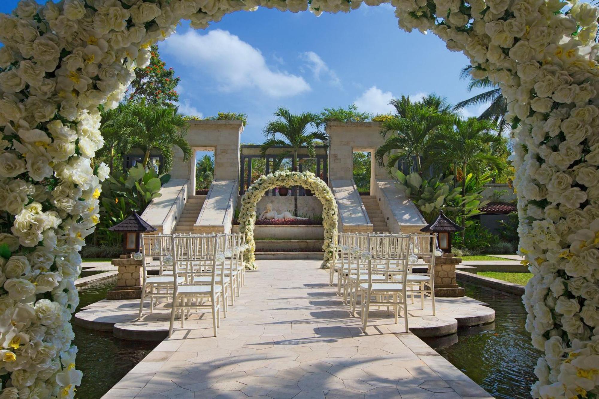 Mustika Yogyakarta Resort And Spa Maguwo Exterior photo